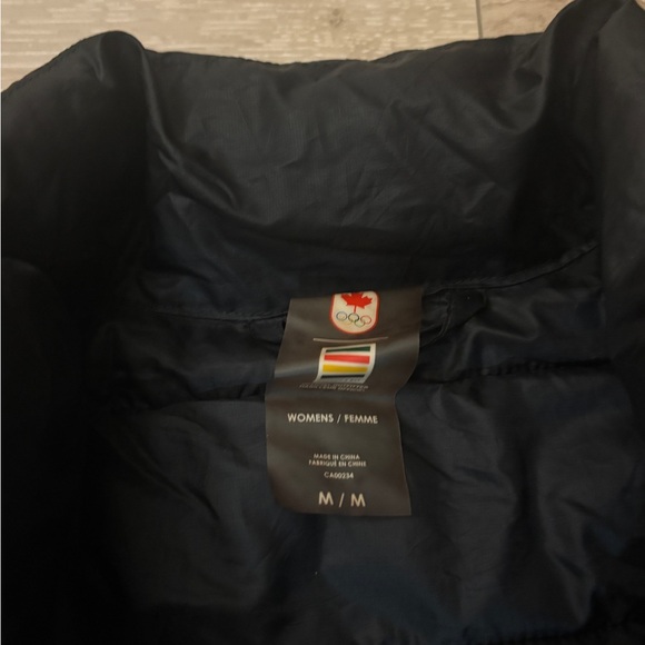 Olympics Hudson Bay Team Canada Puffer - Picture 5 of 5